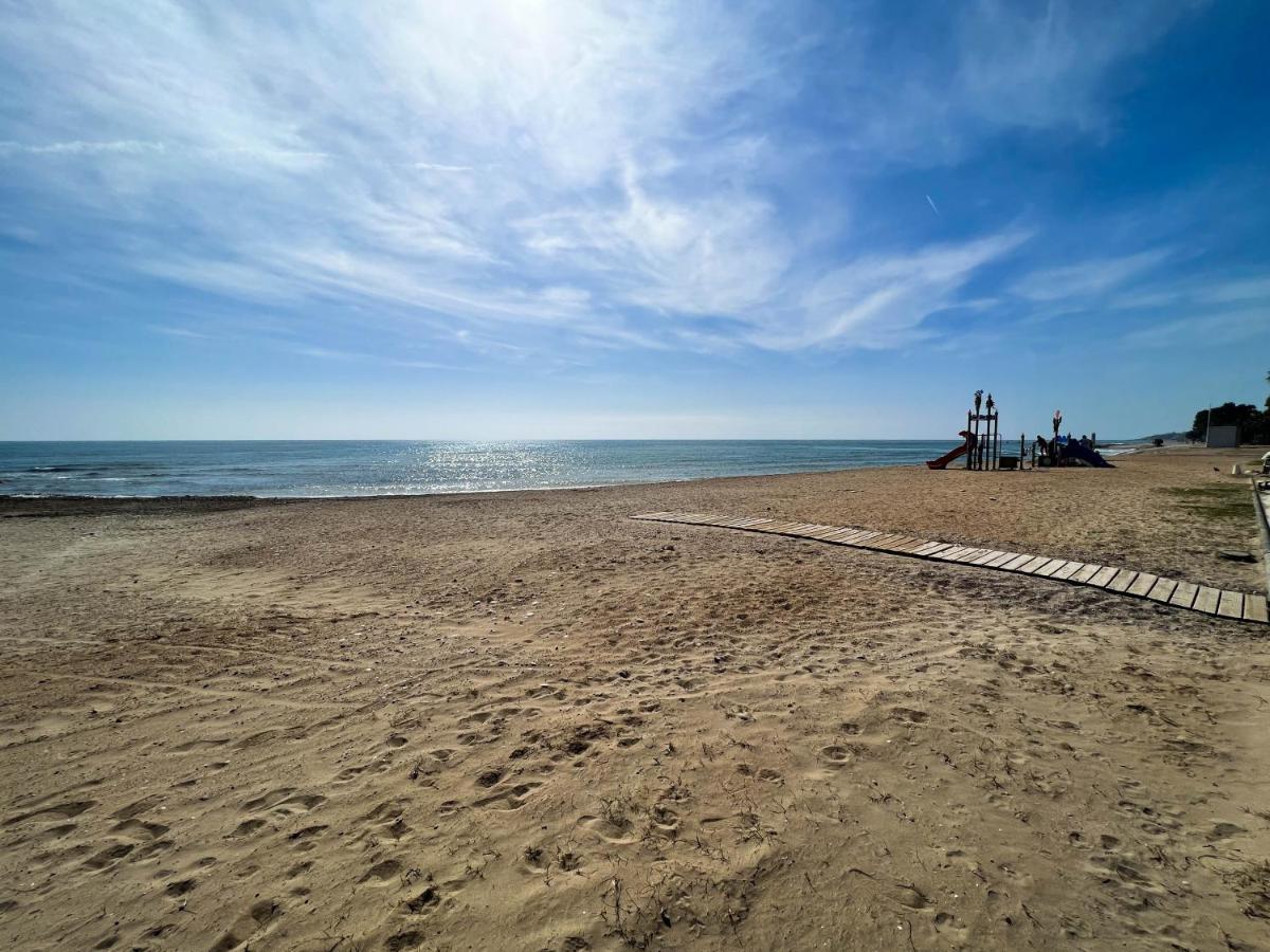 Renovated Apartment On The First Line Oropesa del Mar Bagian luar foto