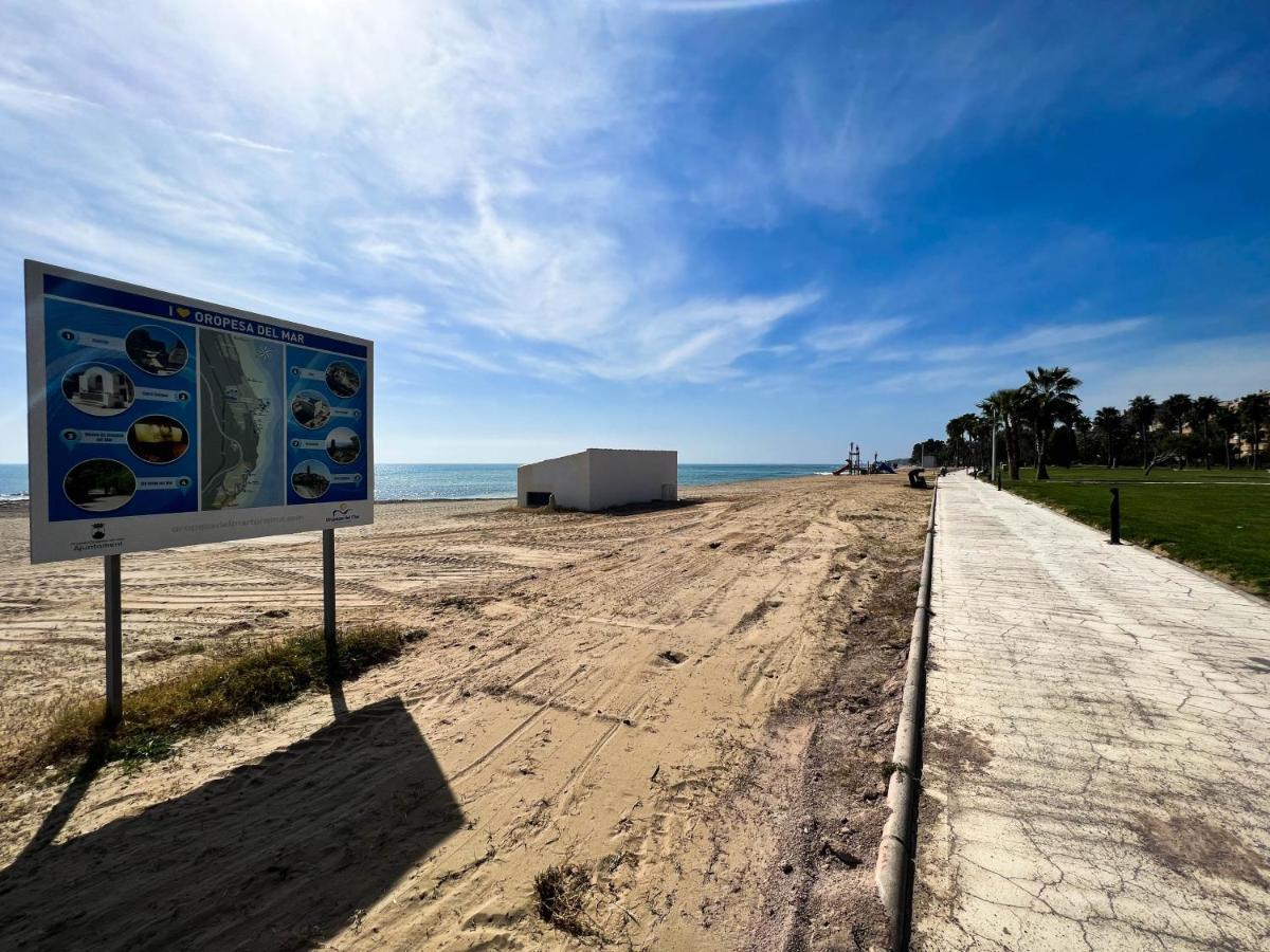 Renovated Apartment On The First Line Oropesa del Mar Bagian luar foto